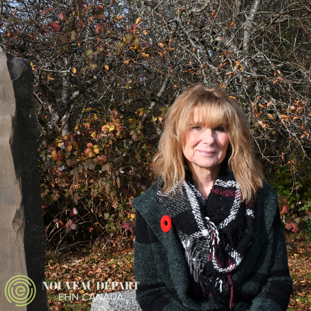 Debra Kine aide les hommes et les femmes que nous appelons nos héros.